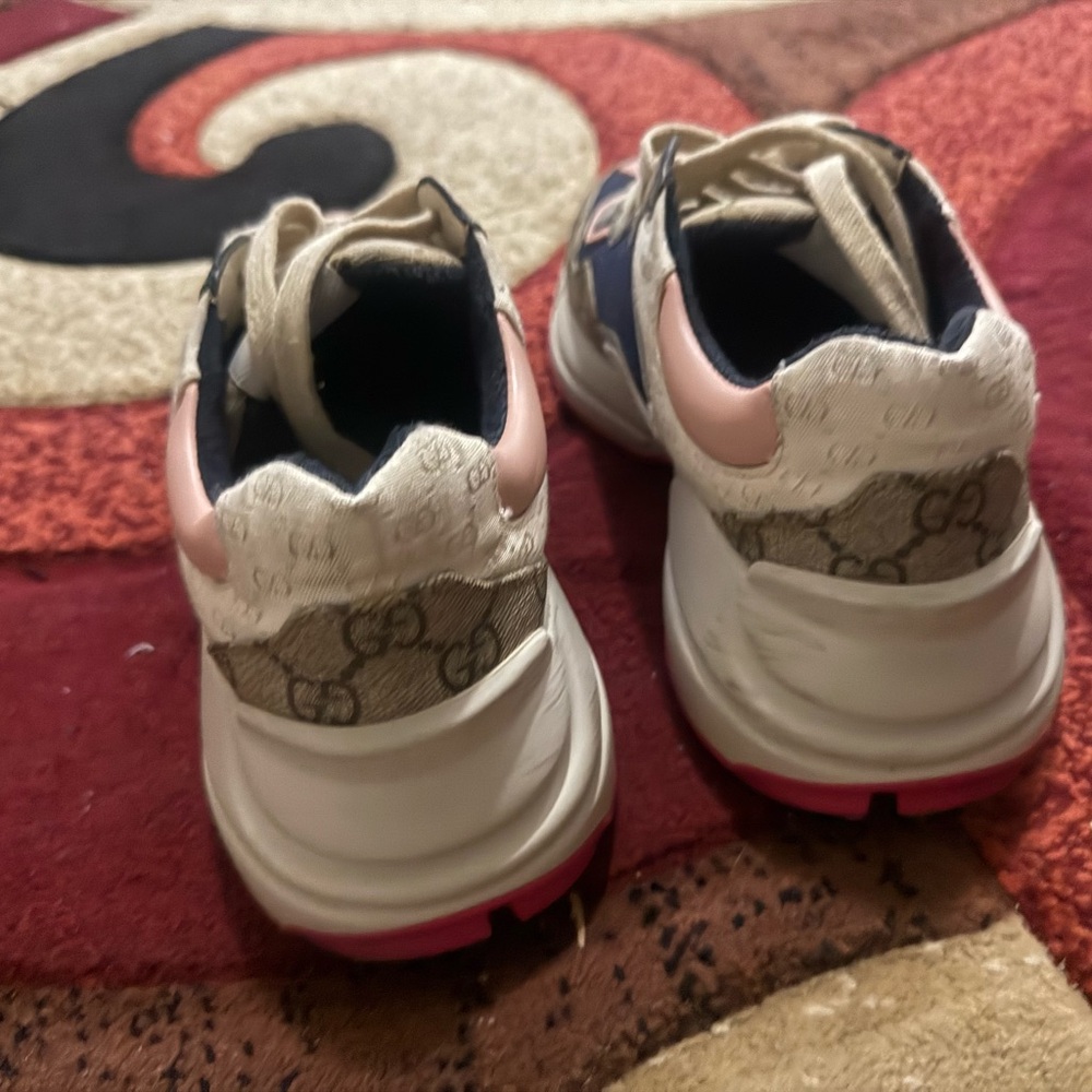 Authentic Gucci Rhyton Sneakers. - Picture 3 of 9